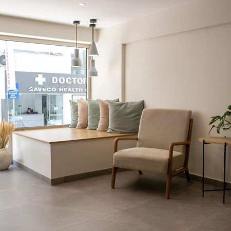 Les Palmiers Beach Boutique Hotel & Luxury Apartments Larnaca Ngoại thất bức ảnh