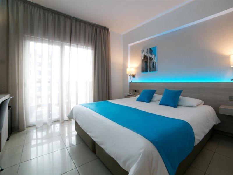 Les Palmiers Beach Boutique Hotel & Luxury Apartments Larnaca Ngoại thất bức ảnh