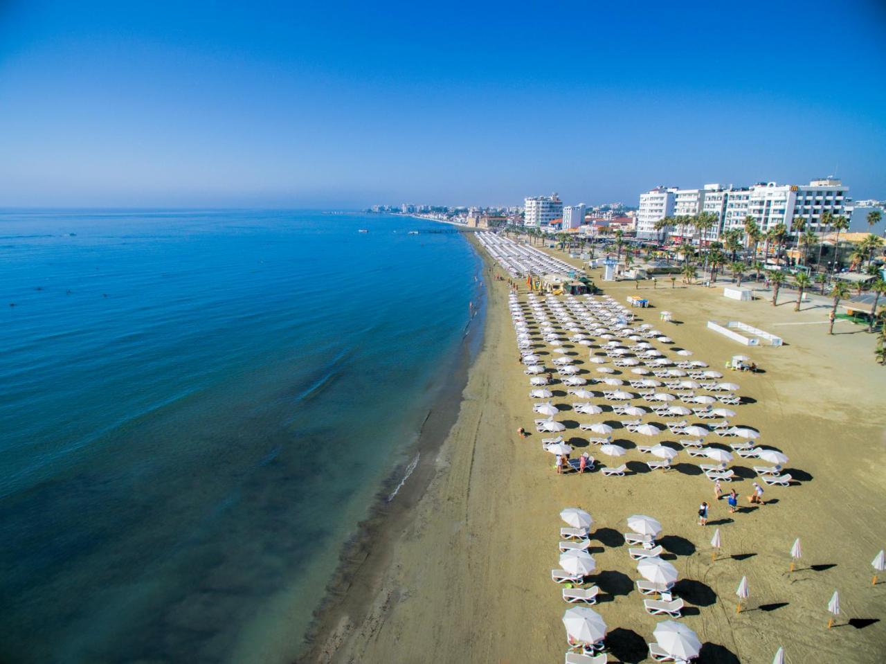 Les Palmiers Beach Boutique Hotel & Luxury Apartments Larnaca Ngoại thất bức ảnh